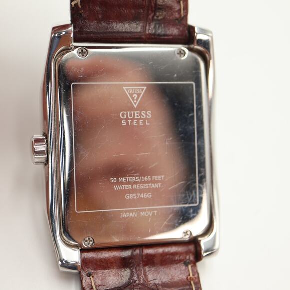 Guess Mens 37mm Brown Barrel Dial Watch 24 Hour Date Leather Strap w New Battery - Picture 14 of 14